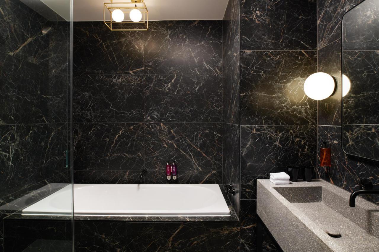 Club Deluxe Room