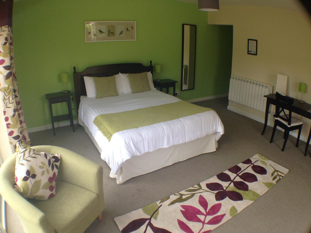 Kamer met Kingsize Bed en Eigen Badkamer
