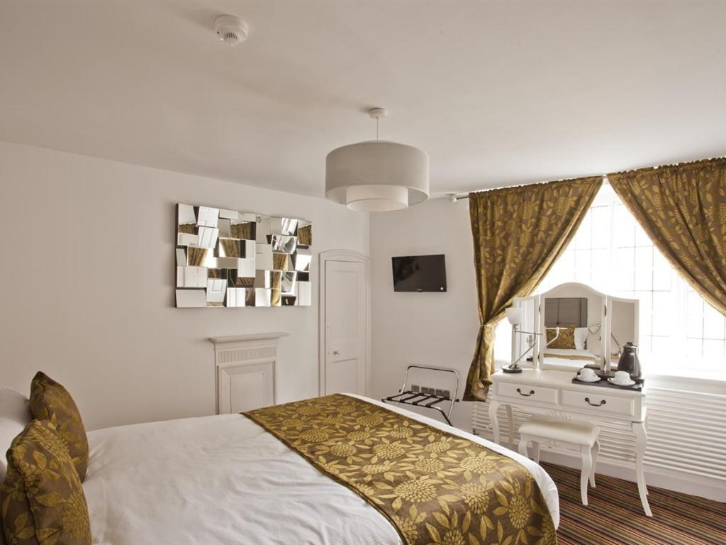 Standard Zimmer mit Kingsize-Bett