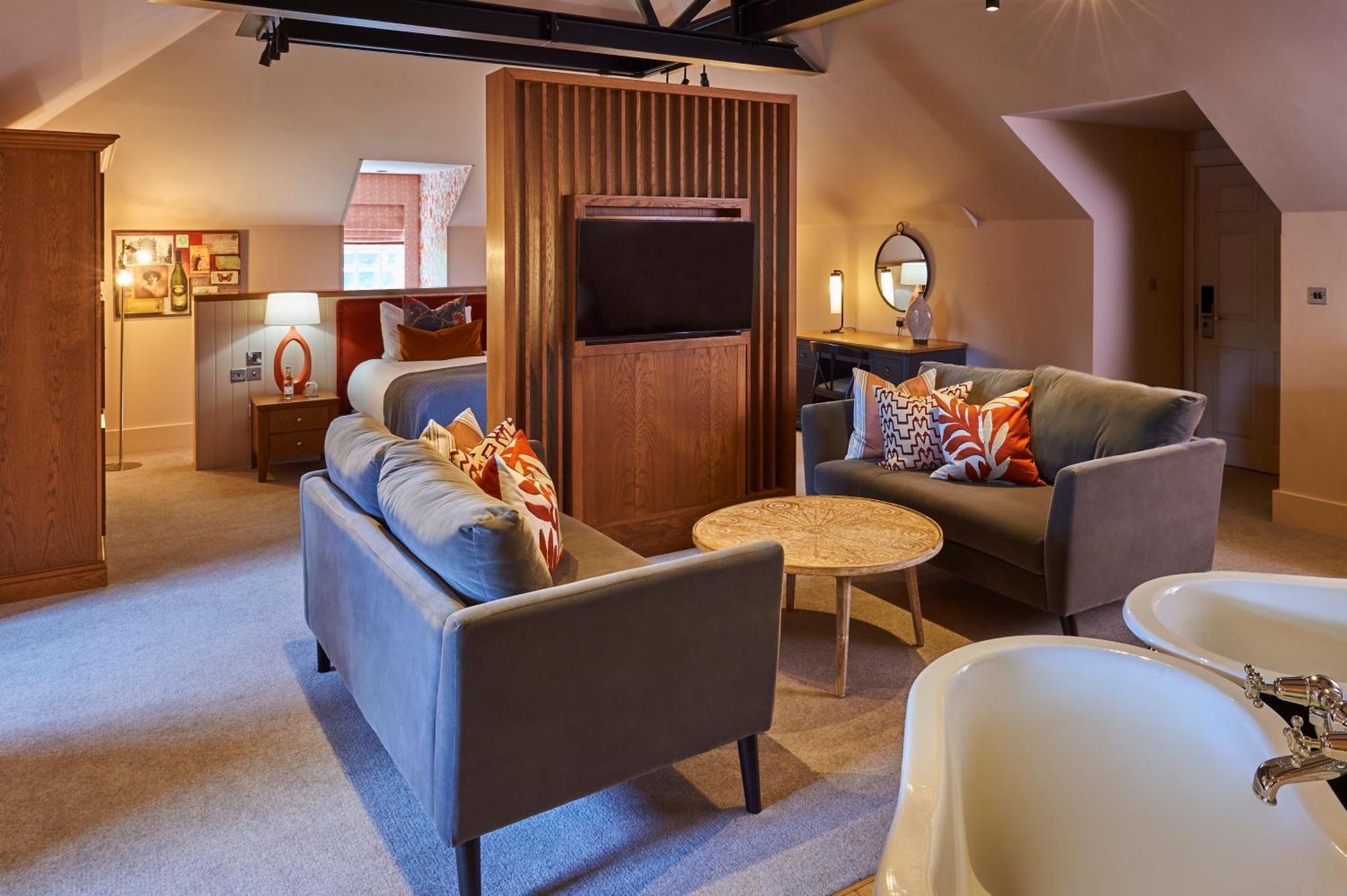 Signature Suite,1600219941:JPEG