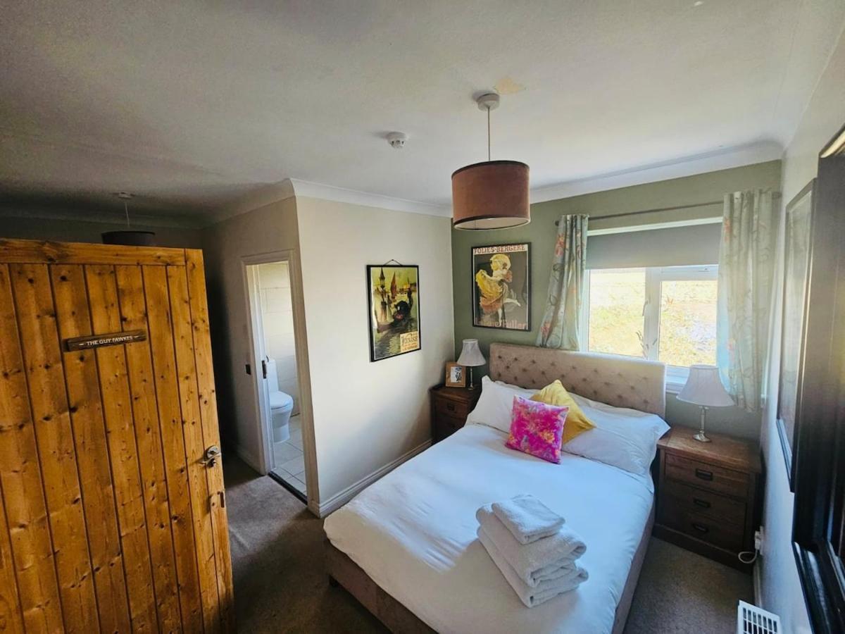Double Room Private Bathroom