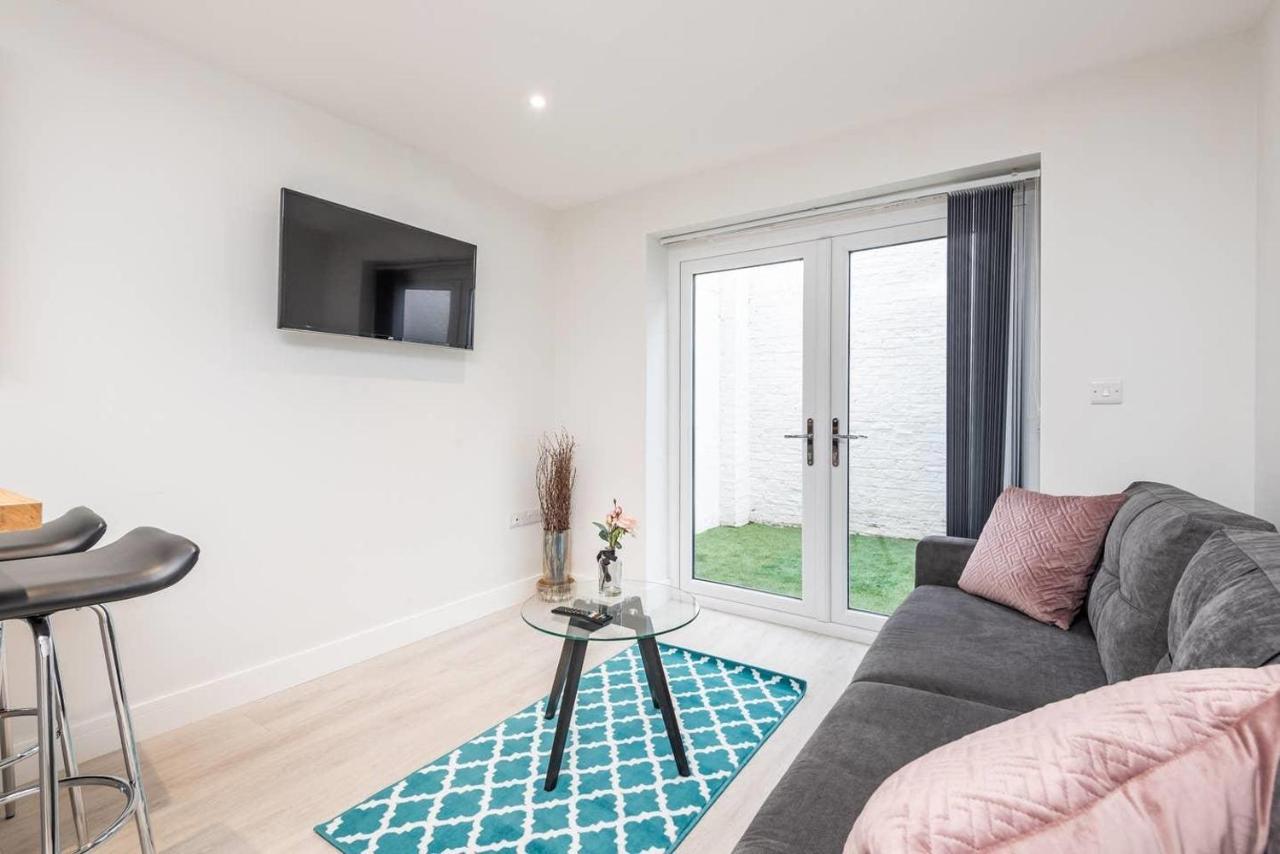 One-Bedroom Apartment,973241110:JPEG