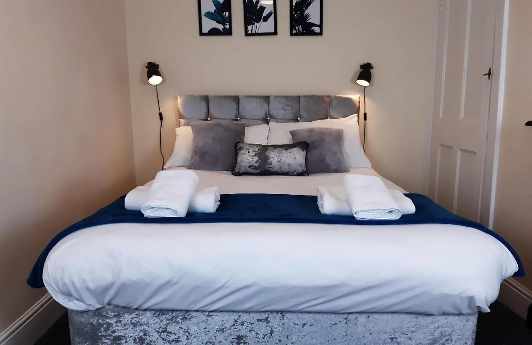 Lindley Lodge-1