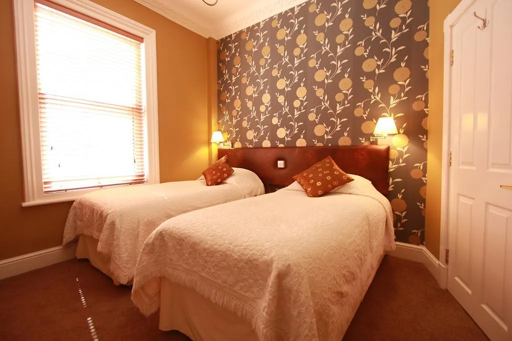 Brentwood Guest House-1