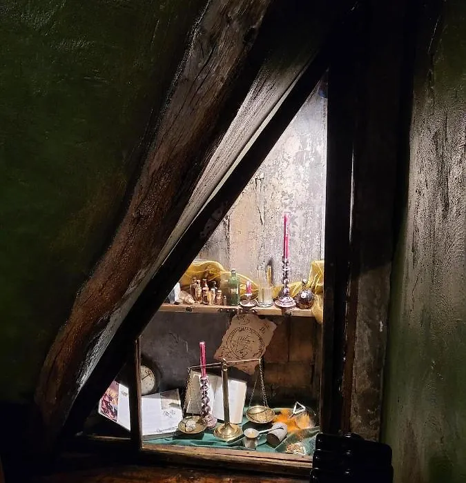 Hocus Pocus Tiny Hotel-1