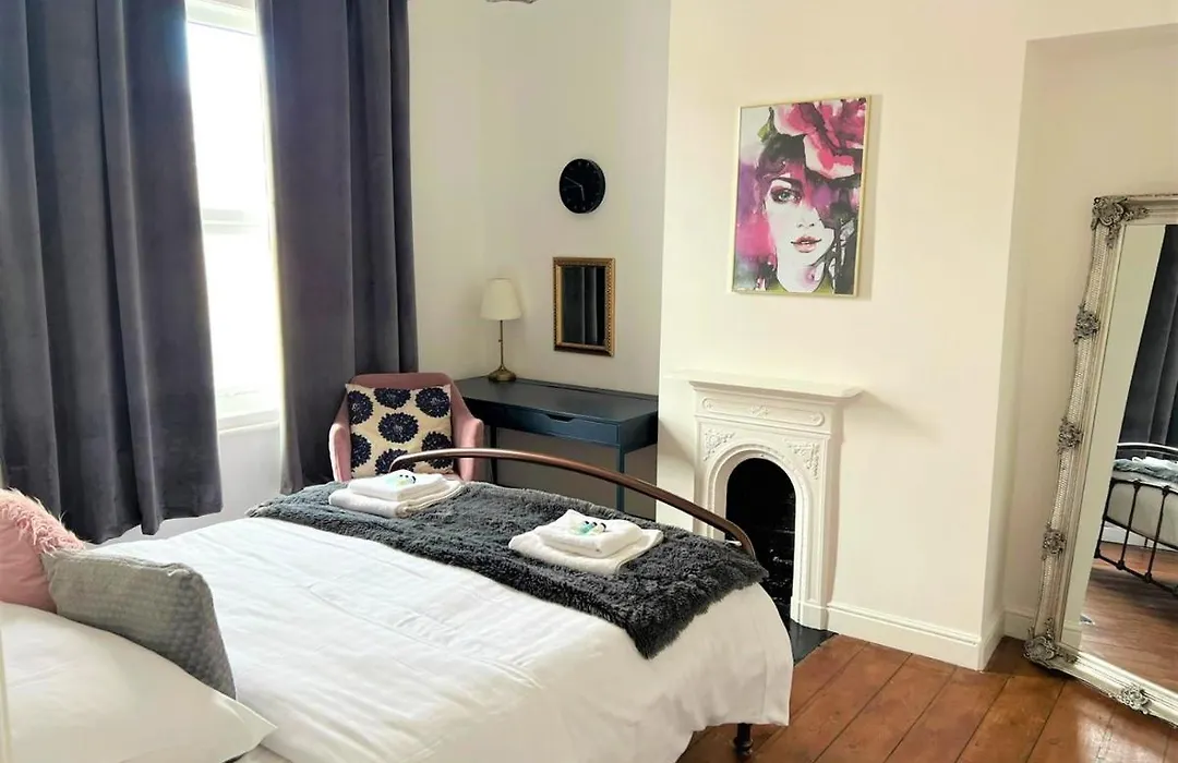 Escape 2 Unwind, Victorian Elegance - Sleeps 6-1