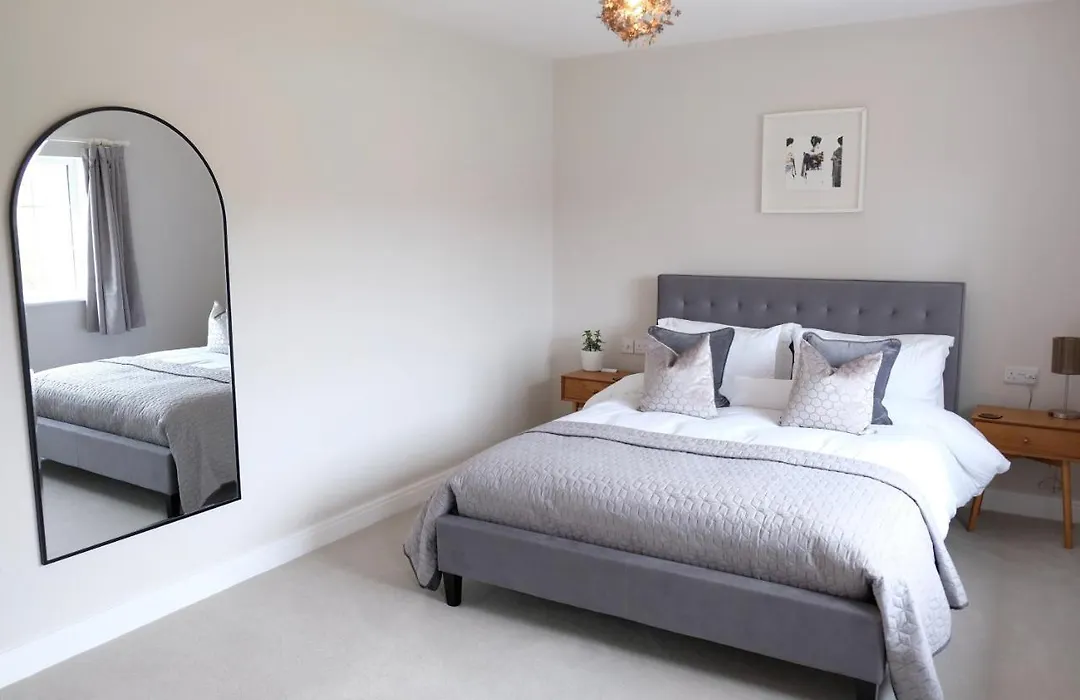 Chaloners, Free Parking, Large Garden, Close To York Races & City Centre-1