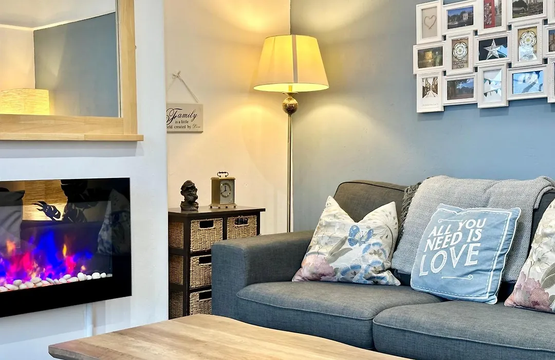 Crocus Cottage-1