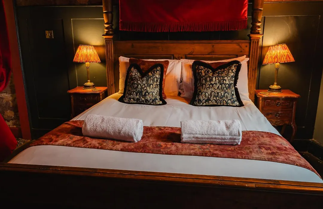 Golden Fleece York-1