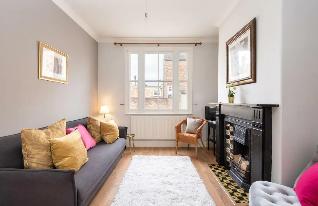 Charming Base For 5 Guests Near Bishy Rd In York - Pass The Keys-1