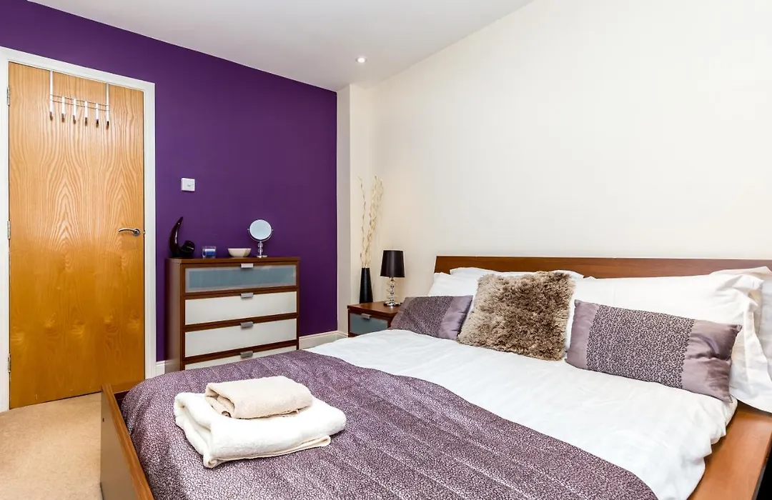 City Apartments - Buckingham Court-1