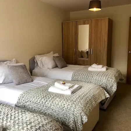 Vikings Two Bedroom Apartment With Free Parking.-2