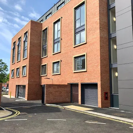 Vikings Two Bedroom Apartment With Free Parking.-3