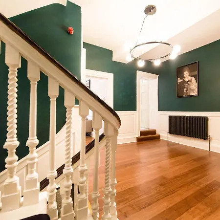 Luxury Travel Emporium Yo1 - Exquisite 400 Year Old, City Centre Townhouse-3