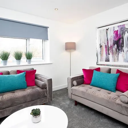 Saxon House Apartments-3