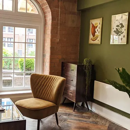 The Botanist'S Hideout - Luxury Retreat With Parking-2