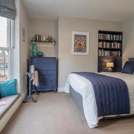 109 Nunnery Lane - A House Of York Holiday Home-2