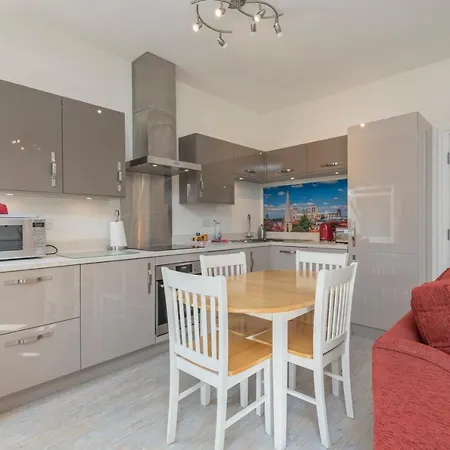 Bluebridge Walk Luxury Apartment-3