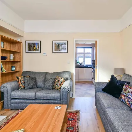 Bay Tree Cottage-2