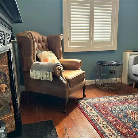 Escape 2 Unwind, Victorian Elegance - Sleeps 6-2