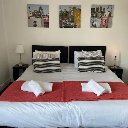 The Stray - Free Parking - York Victorian House - Holiday Home-3