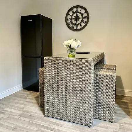 Gillygate Nest With Free Allocated Parking-2