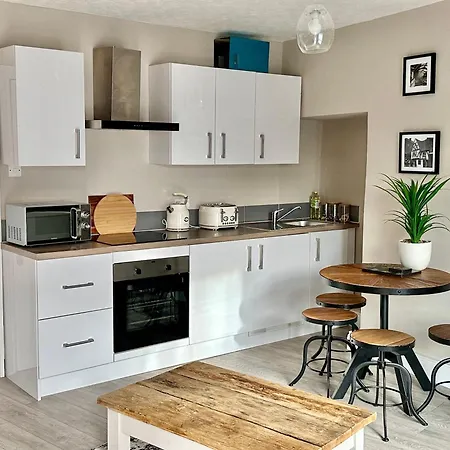 Blossoms Reach - 2 Minutes From Station And City Centre-3