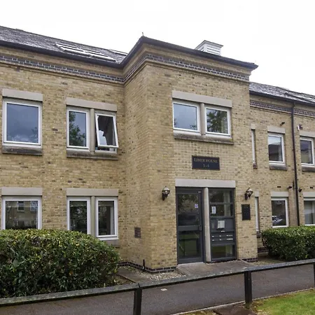 1 Liber House With Free Onsite Parking-3