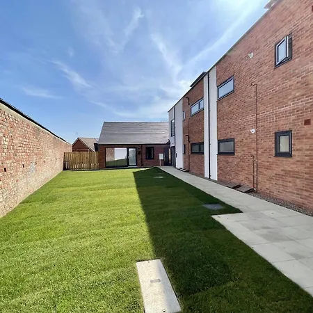 Minster Peek With Free Parking-3