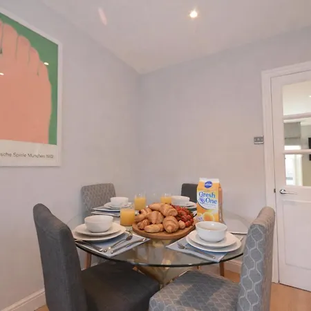 Fossgate Luxury Duplex City Centre Apartment With Free Parking-3