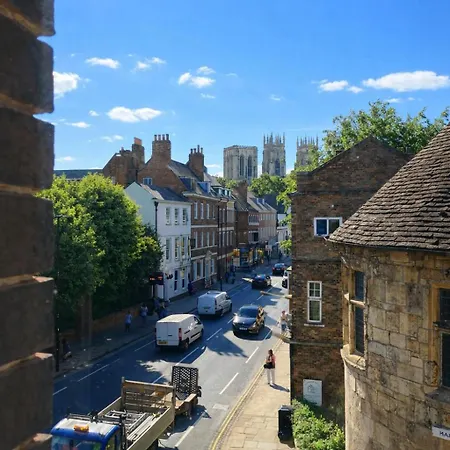 Bootham House Apartment 7-Minster Views & Free Parking-3