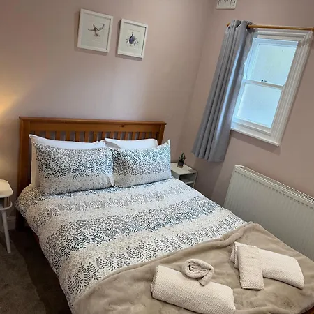 Millers Cottage With Free Allocated Parking-3