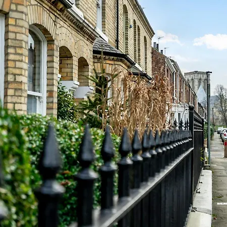 7 St John'S Crescent-3