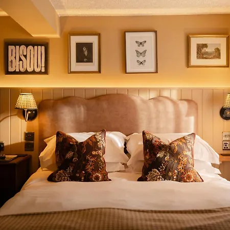 The Churchill Hotel-3