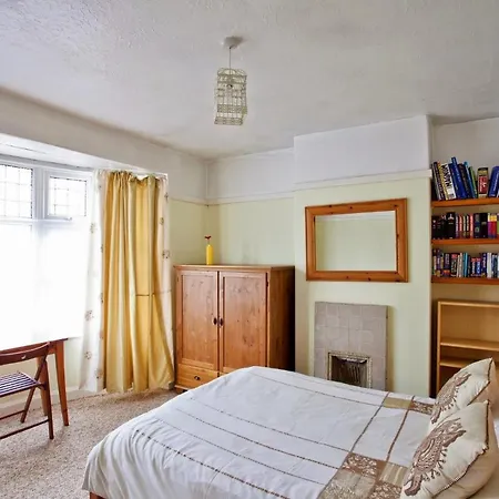 Holiday Home York-3