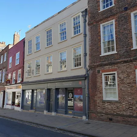 Apt 3, 71 Micklegate, YORK-3