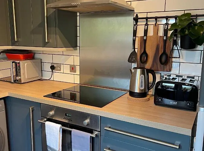 Villa 5 Lockside Free Secure Parking York