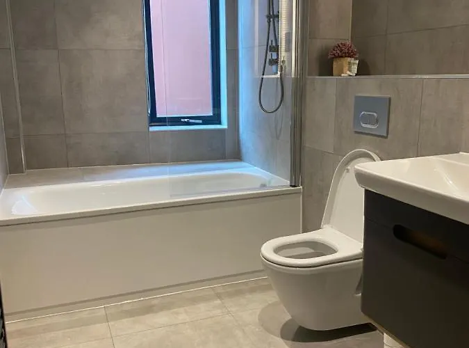Icona - Stylish 2 Bed Apartment York