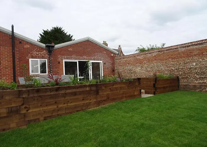 Villa Garden House At The Red House Estate York con Piscina