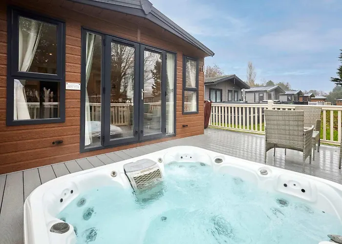 Springwood Lodge With Hot Tub York