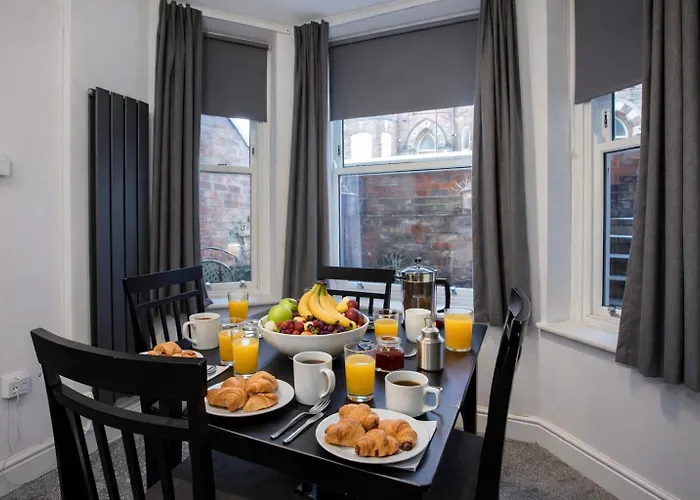 Apartment 1 The Keyes- Stylish & Spacious Apartment With Free Parking York
