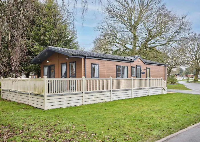 El Privado Lotus Lodge With Hot Tub York